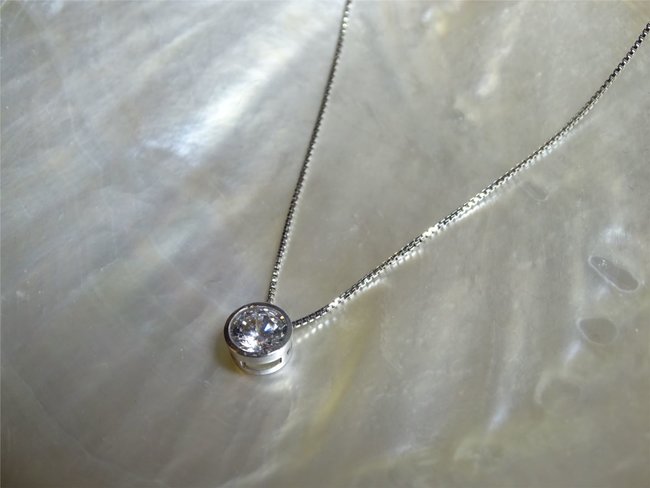 Loumya Gold | Collier | Or Blanc | Oxyde de Zirconium | 5mm Loumya Gold | Collier | Or Blanc | Oxyde de Zirconium | 5mm