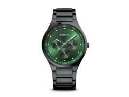 Bering | Quartz | Classic | Noir Brossé | 11740-728 Bering | Quartz | Classic | Noir Brossé | 11740-728