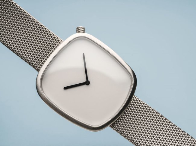 Bering | Quartz | Classic | Argenté Brossé | 18040-004 Bering | Quartz | Classic | Argenté Brossé | 18040-004