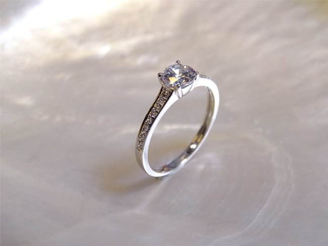 Loumya Gold | Bague | Or Blanc | Oxyde de Zirconium | OR12943 Loumya Gold | Bague | Or Blanc | Oxyde de Zirconium | OR12943