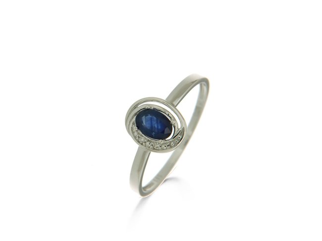 Loumya Gold | Bague | Or Blanc | Saphir | Diamants | BE053904/SA Loumya Gold | Bague | Or Blanc | Saphir | Diamants | BE053904/SA