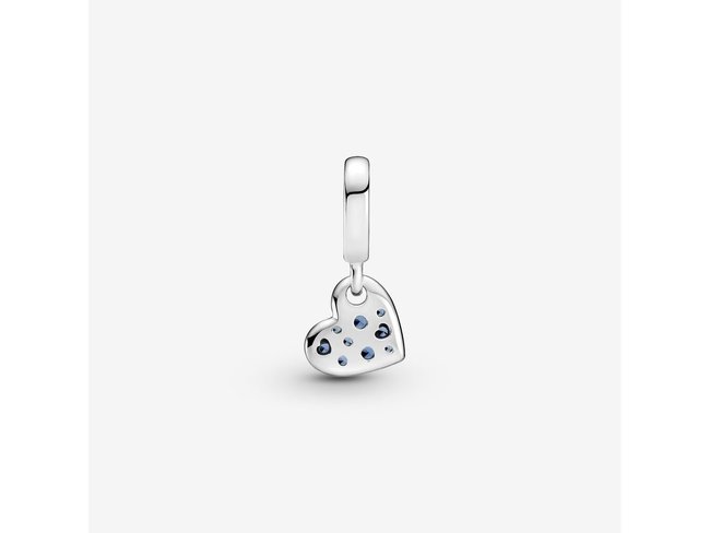 Pandora | Charm |Cœur Incliné Pavé Bleu Stellaire| 799404C01 Pandora | Charm |Cœur Incliné Pavé Bleu Stellaire| 799404C01