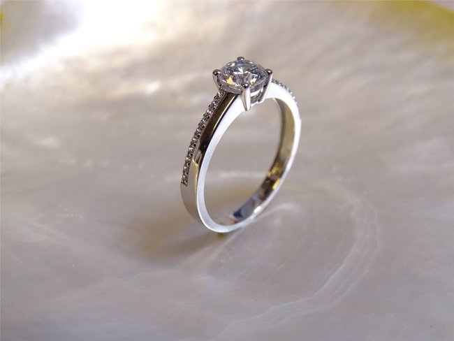Loumya Gold | Bague | Or Blanc | Oxyde de Zirconium | OR12182 Loumya Gold | Bague | Or Blanc | Oxyde de Zirconium | OR12182